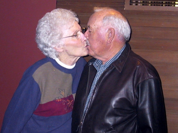 Bob & Carrol kissing (2003)